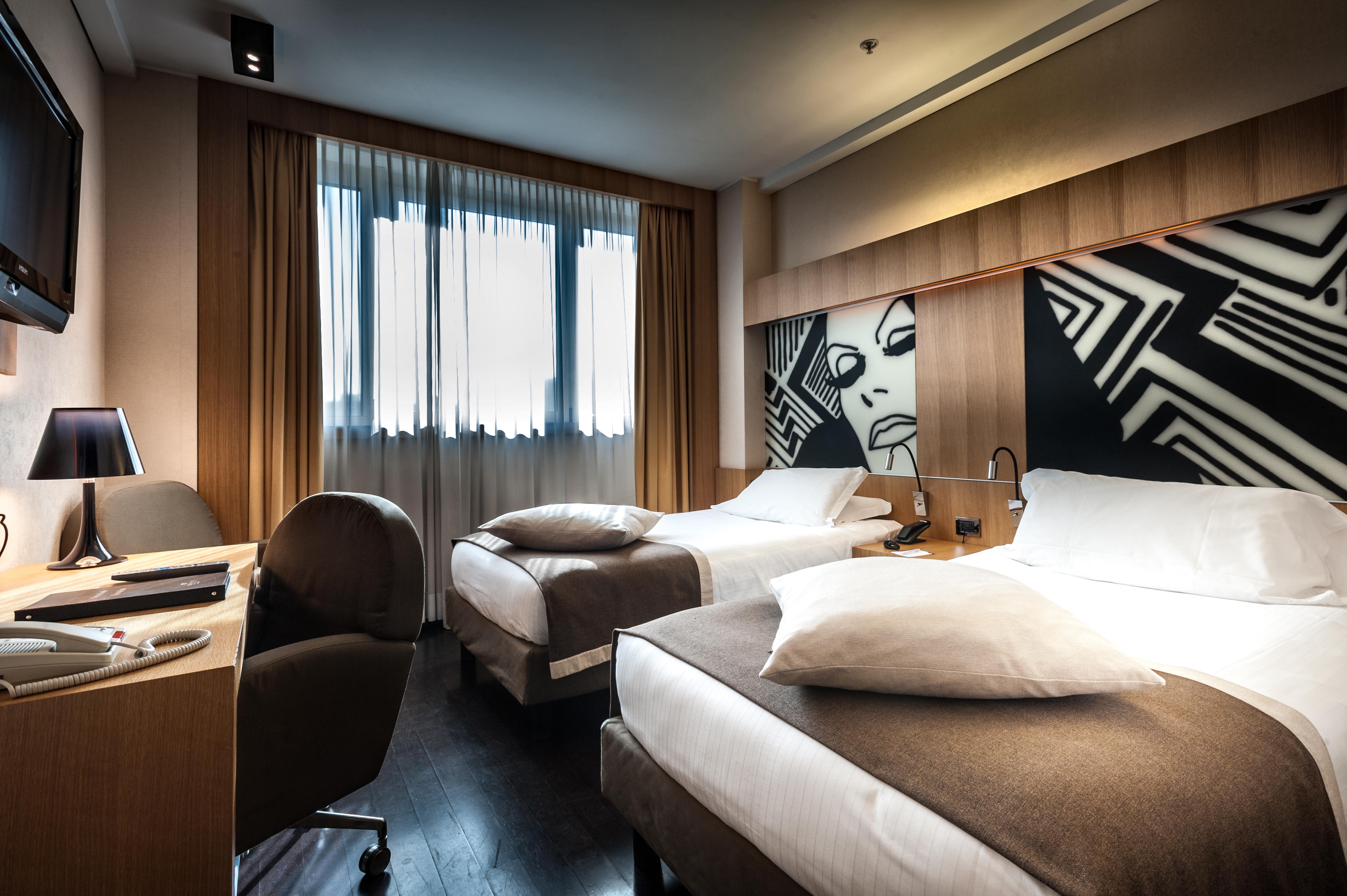 Crowne Plaza Milan City By Ihg Экстерьер фото