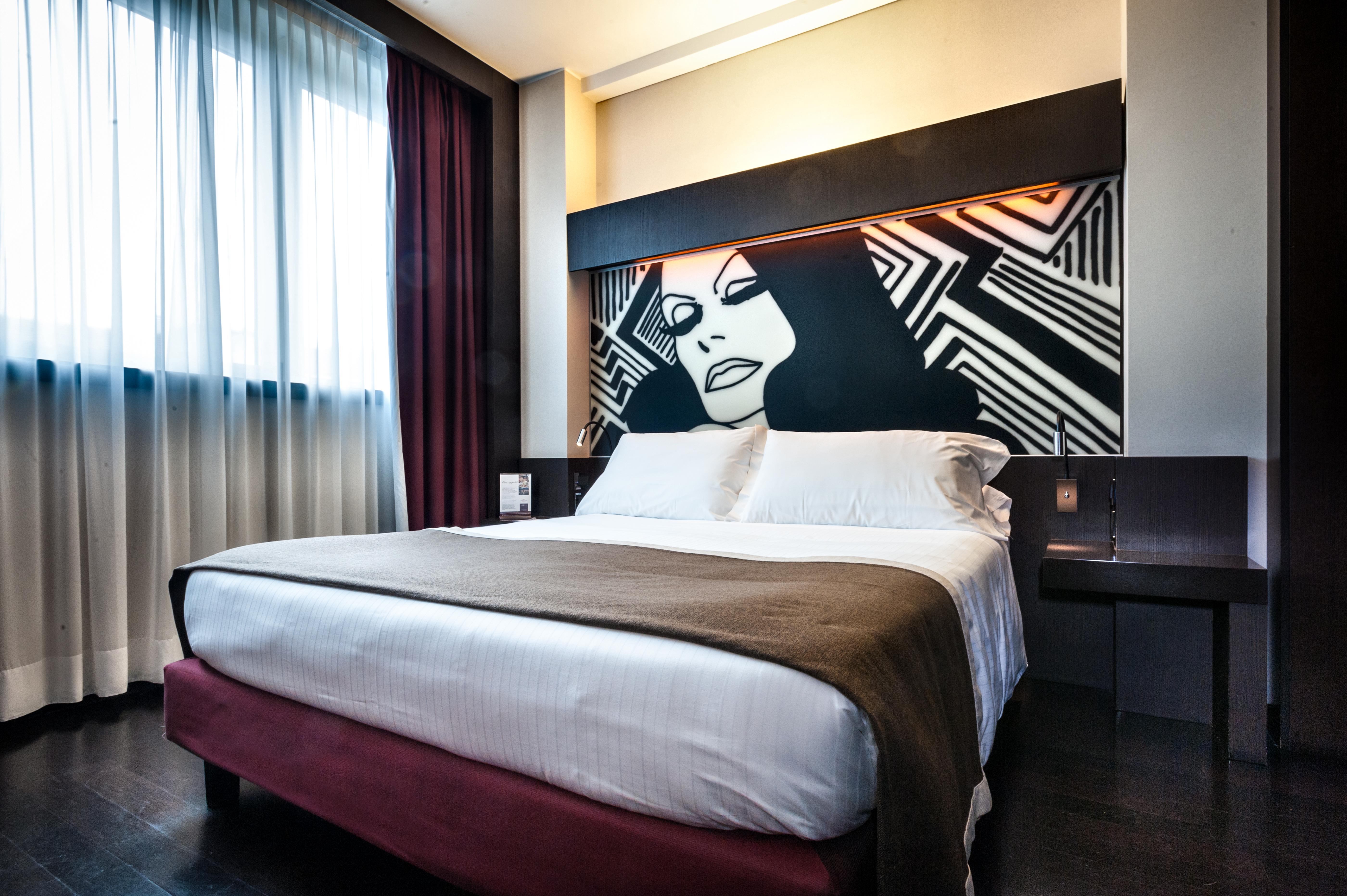 Crowne Plaza Milan City By Ihg Экстерьер фото
