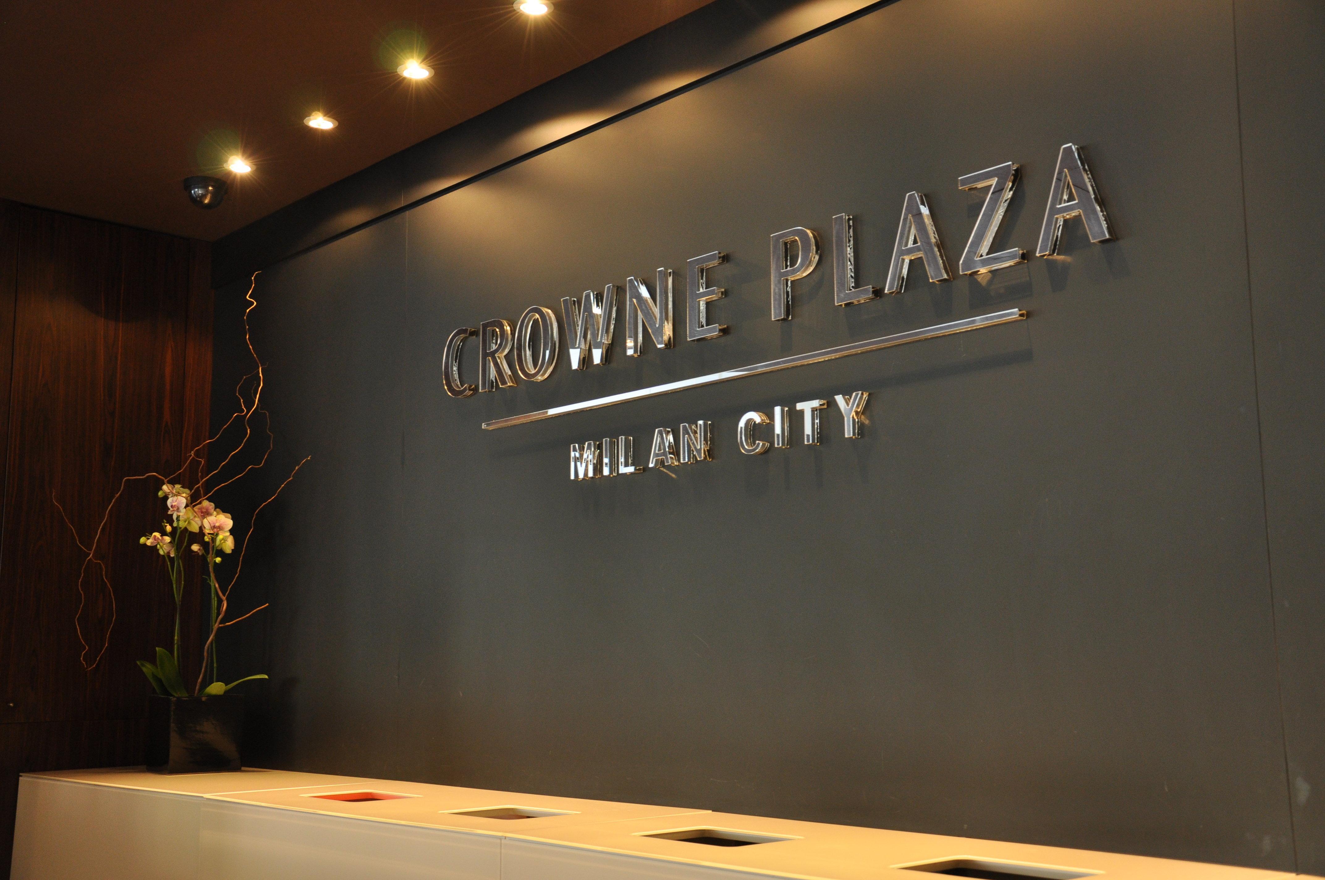 Crowne Plaza Milan City By Ihg Экстерьер фото