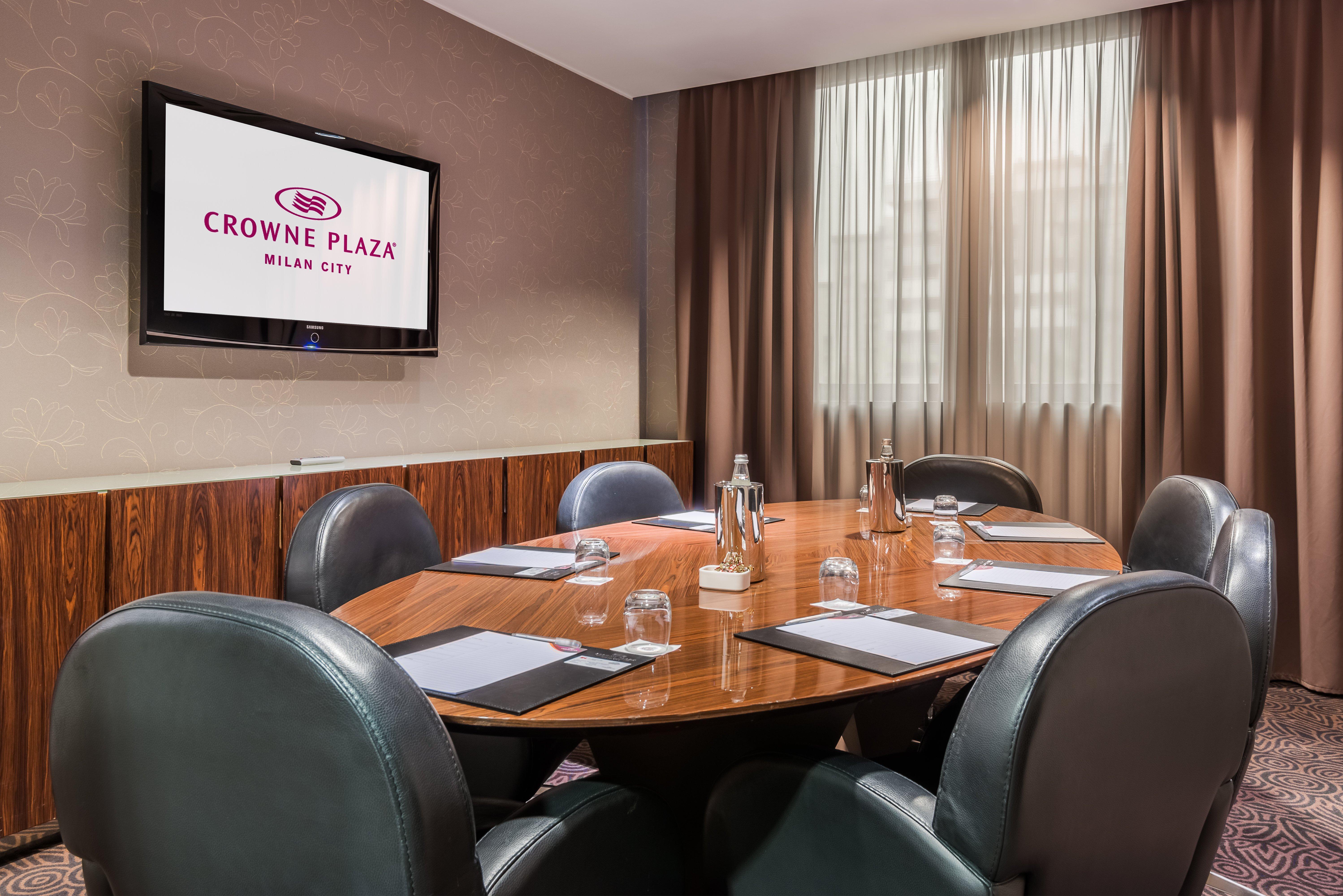 Crowne Plaza Milan City By Ihg Экстерьер фото