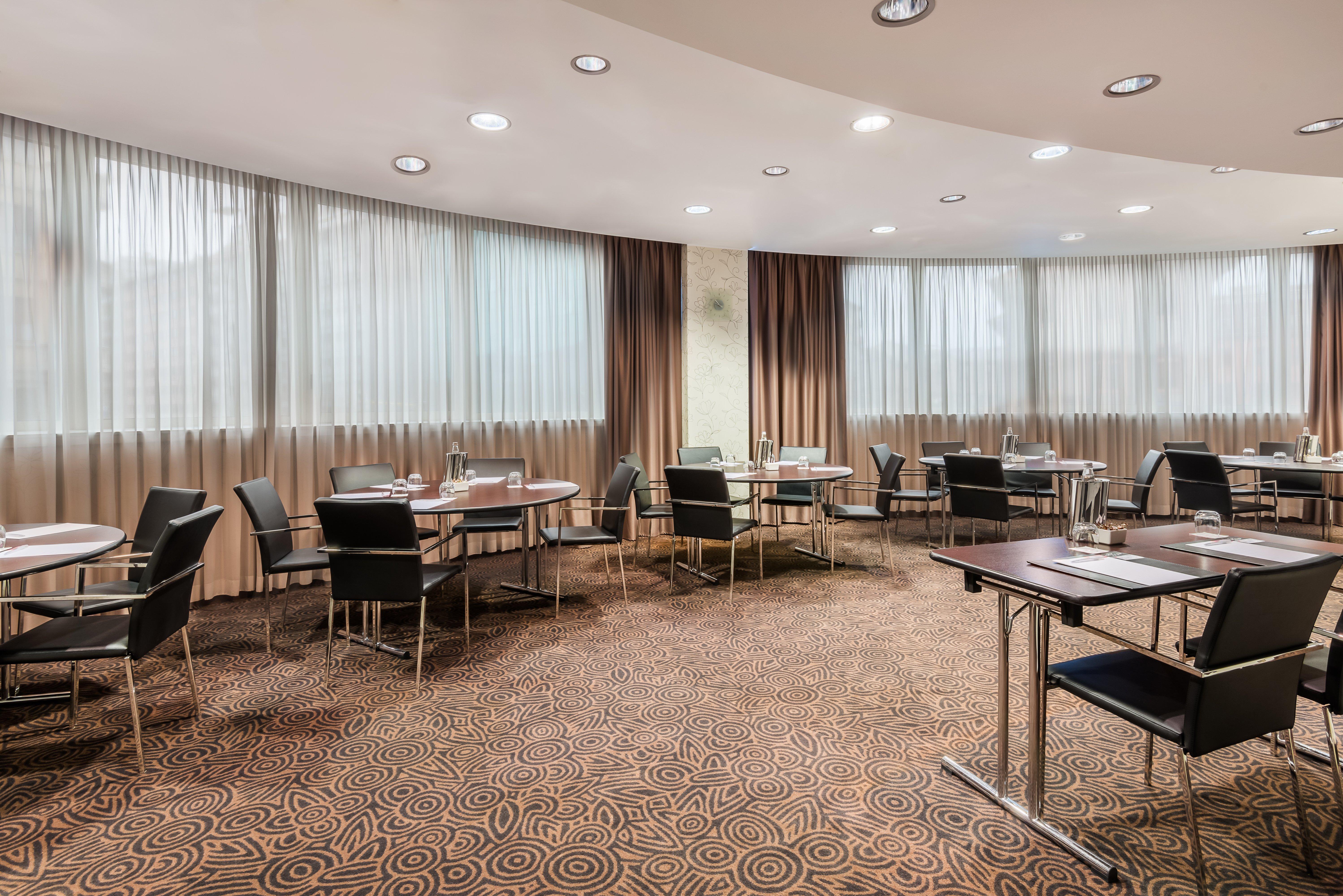 Crowne Plaza Milan City By Ihg Экстерьер фото