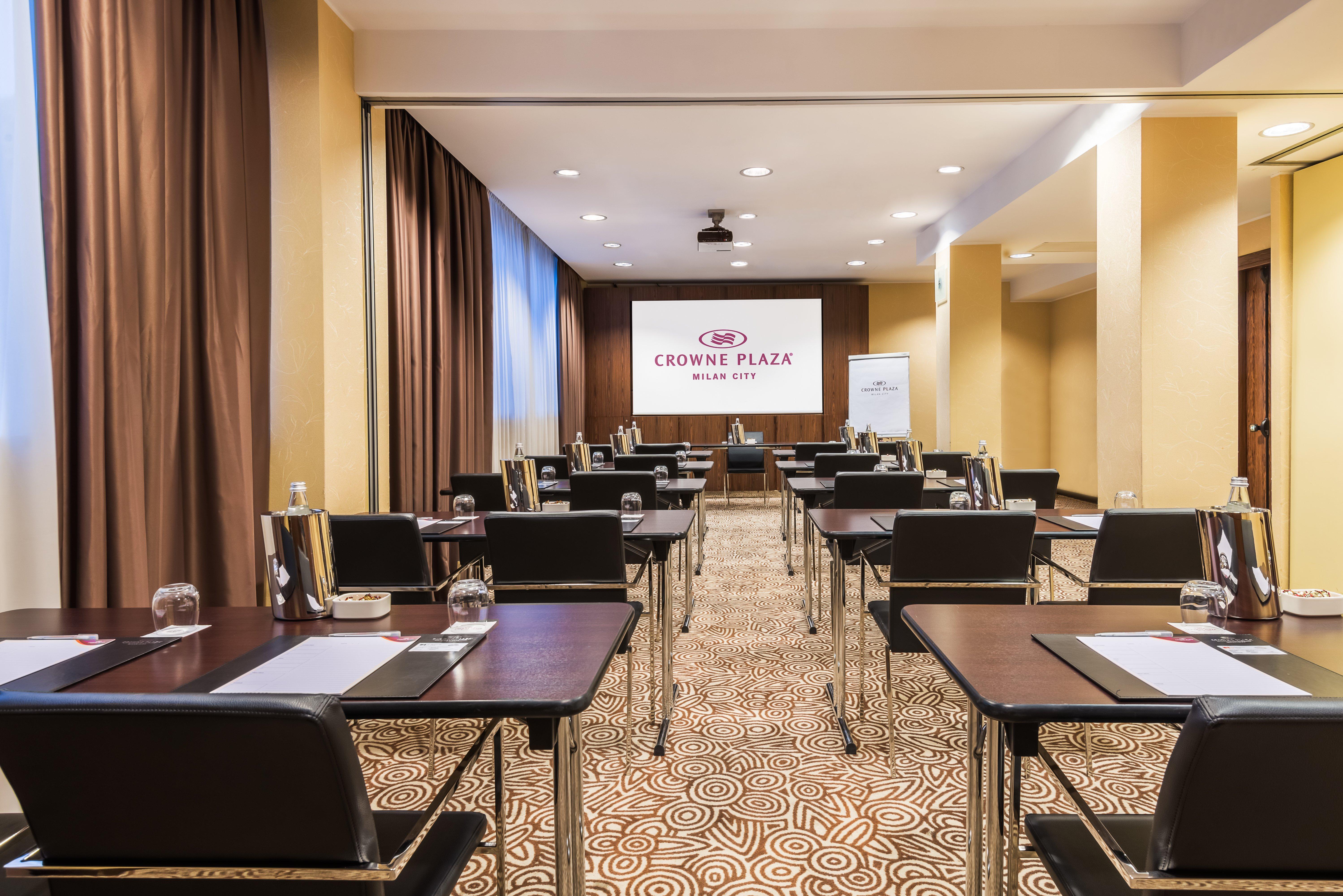 Crowne Plaza Milan City By Ihg Экстерьер фото